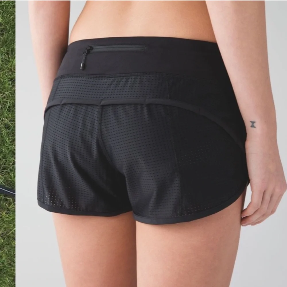 Lululemon Mesh Luxtreme 4-Way 2.5" Run Speed Shorts - Picture 2 of 10